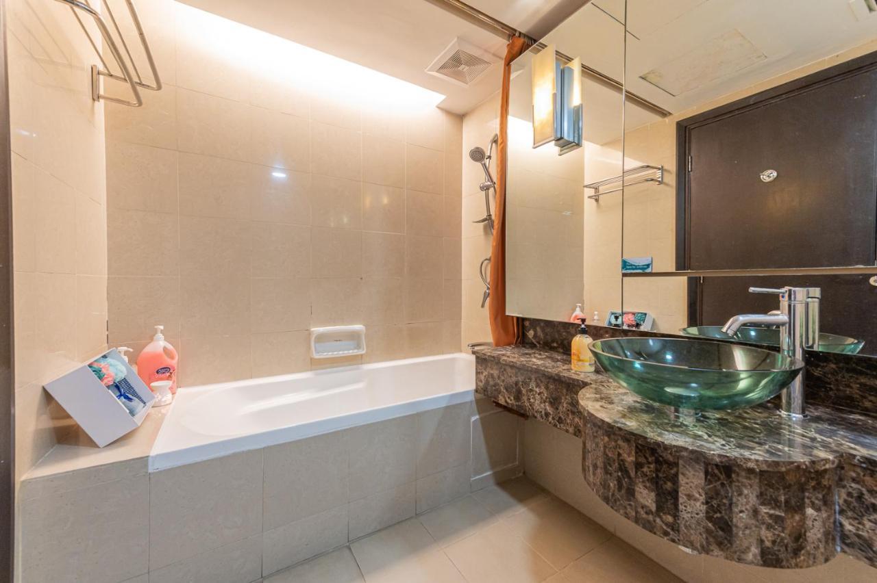 Lagoon View 6Pax Homestay At Sunway Resort Suites Petaling Jaya Buitenkant foto